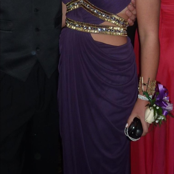 Worn once $400 Prom Dress! - Picture 6 of 8